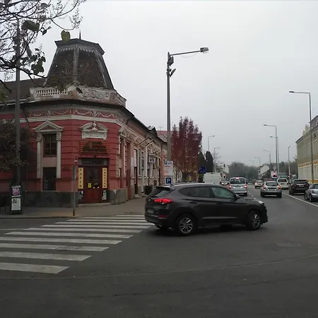 Thomylee Apartman